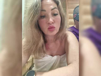 MOLLY-7 webcam model stream image