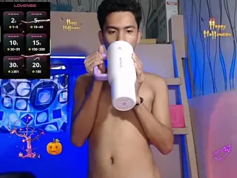 RoyalBlooded_Guy69x webcam model stream image