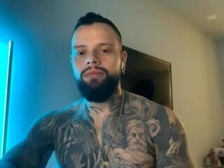 Nate Village webcam model stream image