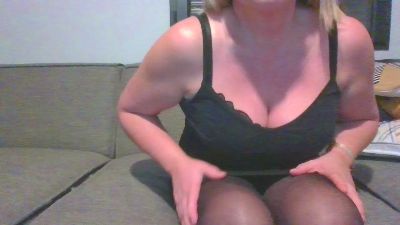 lovetmoi webcam cam4 model stream image