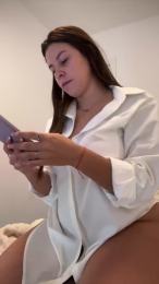 Jennifer_19_06 webcam model stream image