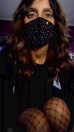 Akemy_room webcam model stream image