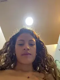 alana15 webcam model stream image