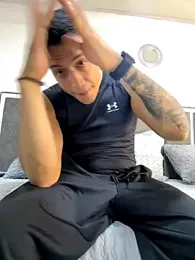 blackbullger_ webcam model stream image