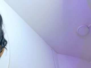 sabrinaturneer webcam model stream image