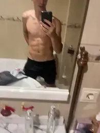 kingale- webcam model stream image