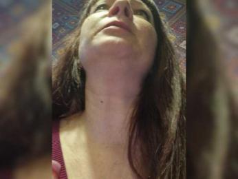 Flirt_Red webcam model stream image