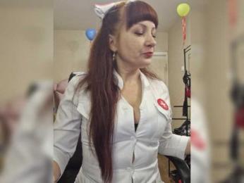 Flirt_Red webcam model stream image