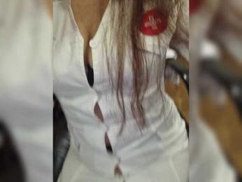 Flirt_Red webcam model stream image