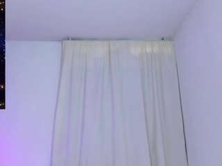 steffanyredx webcam model stream image