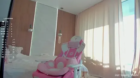 aesthetics__tease webcam model stream image