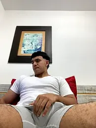 TysonAn webcam model stream image