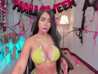 LeahJones webcam model stream image