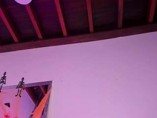 emycross webcam model stream image