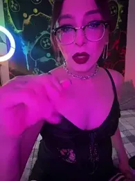 MiniMonroe webcam model stream image