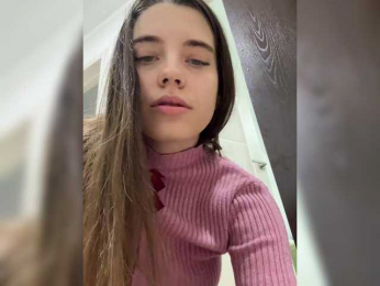 FunnyBanny0312 webcam model stream image