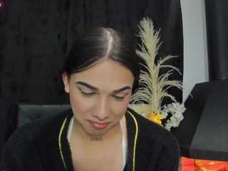 almaazgi webcam model stream image