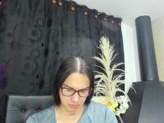 almaazgi webcam camsoda model stream image