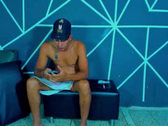 soft_lips18 webcam model stream image