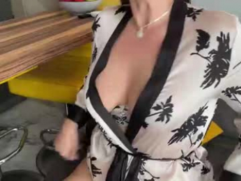 erica_dav webcam model stream image