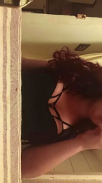 Ladyrouge_01 webcam model stream image