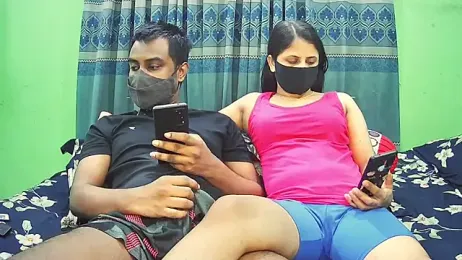 Younger_Couples webcam model stream image