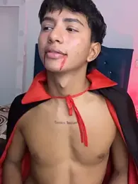 Leonarrrd_01 webcam stripchat model stream image