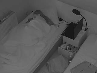 voyeurcam-julmodels-bed-7 webcam model stream image