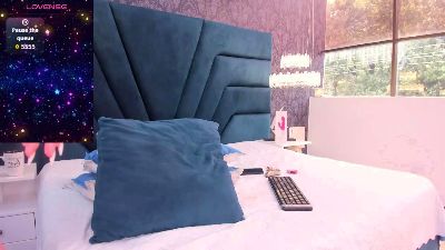 lexiluxuri_ webcam model stream image