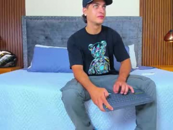 apolo_moon18 webcam model stream image