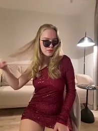 Little_Forest_ELF webcam model stream image