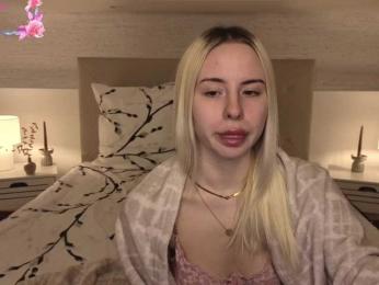 Bella-crazyy webcam model stream image