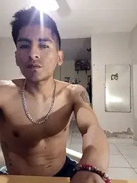 LeonRoots webcam model stream image