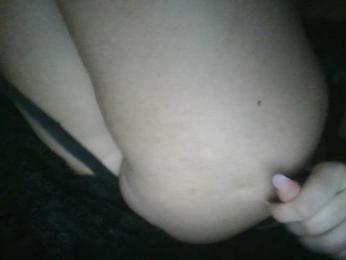 Rominnaa webcam model stream image