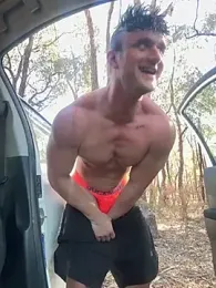 _DownUnderFit_ webcam model stream image