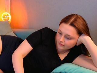 Lynna Duell webcam flirt4free model stream image
