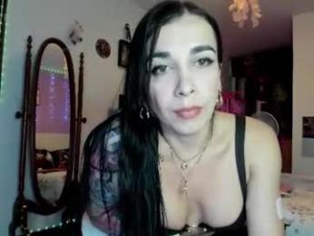 sara_hot_treat webcam model stream image