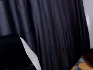 adharaamoon webcam model stream image