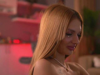 ButterflyLeah webcam model stream image