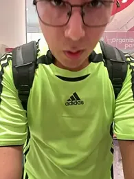 andrewmhilton_ webcam model stream image