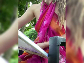 KinaMoonLove webcam model stream image