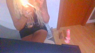 BlondeDesire webcam model stream image