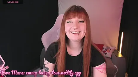 EmmyBunny webcam model stream image