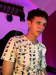 tylernova webcam model stream image