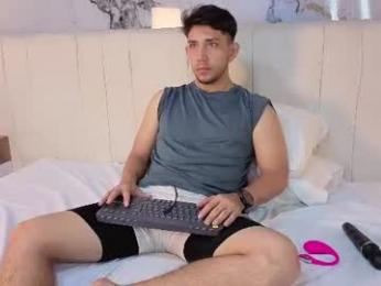 couplee_crush webcam chaturbate model stream image