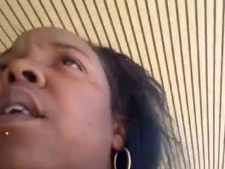 sweetnesssqueen webcam model stream image