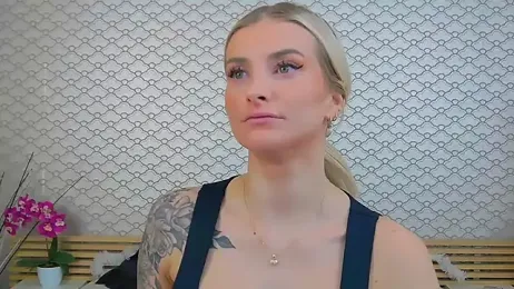 Lia_Benini webcam model stream image