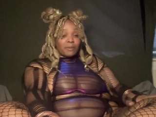 ruethewaning webcam model stream image