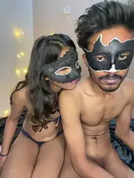 Lovebirdss webcam model stream image