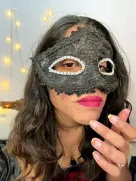 Lovebirdss webcam model stream image